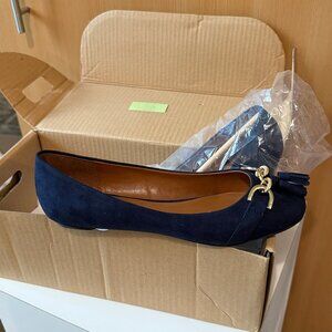 NWT Banana Republic Blue Tassel Flats • Gold Accents • Elegant & Never Worn